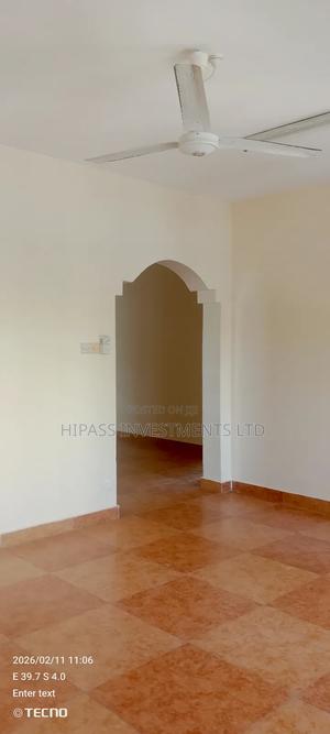 3bdrm Block of Flats in Tudor Norah for rent