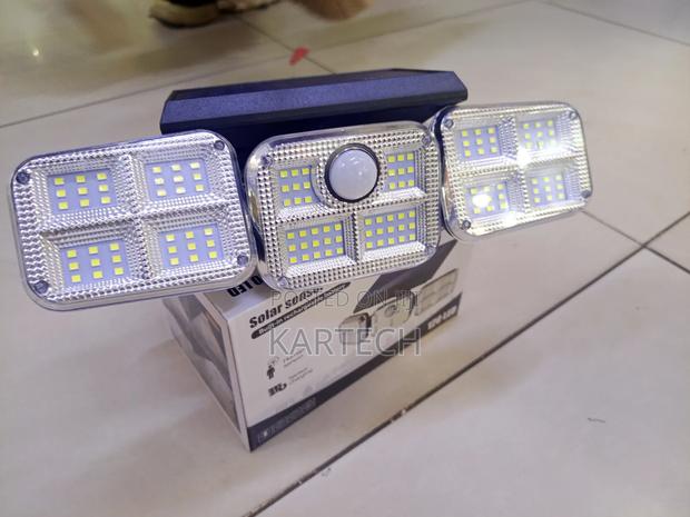 Solar Motion Sensor Security Light With Three Adjustable Led Panel - main view