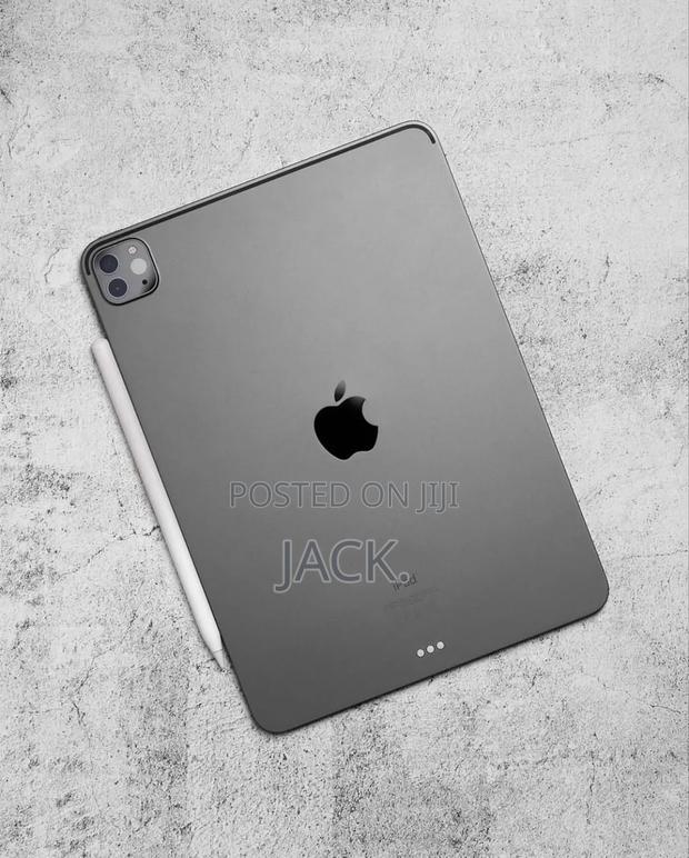 Apple iPad Pro 12.9 (2021) 128 GB Gray - main view