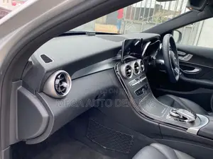 Mercedes-Benz C180 2019 Silver