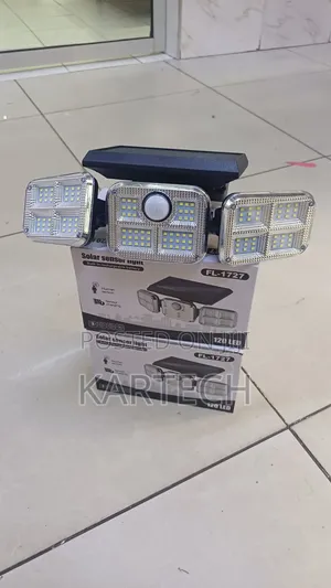 Solar Motion Sensor Security Light With Three Adjustable Head Lights