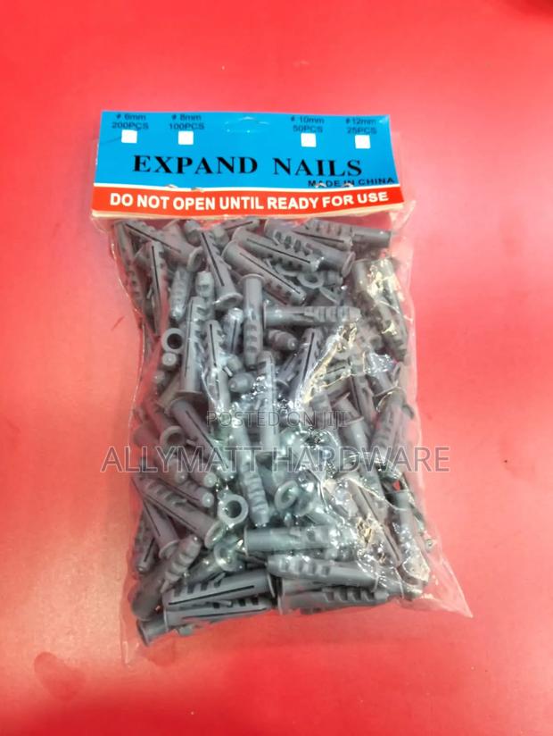 8mm Wall Plug - main view