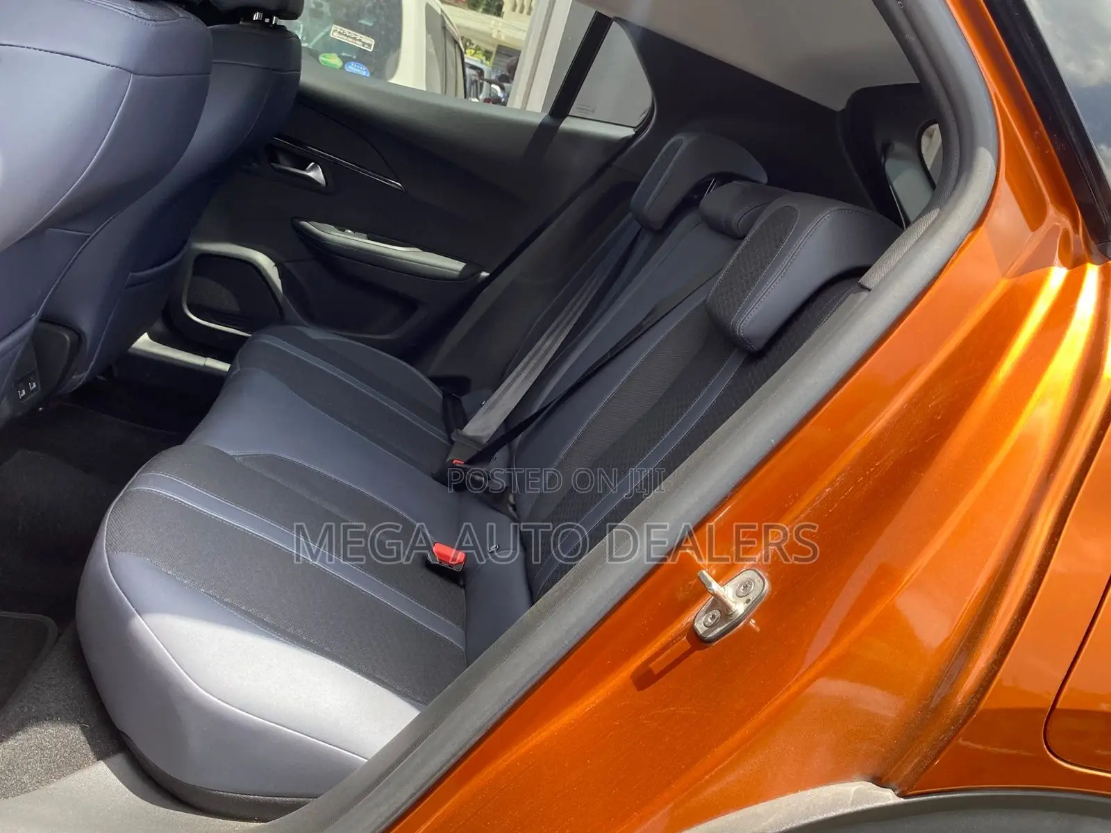 Peugeot 2008 2019 Orange