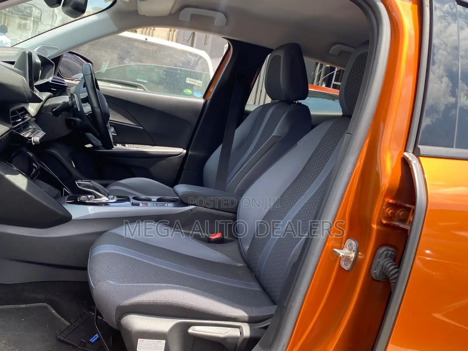 Peugeot 2008 2019 Orange
