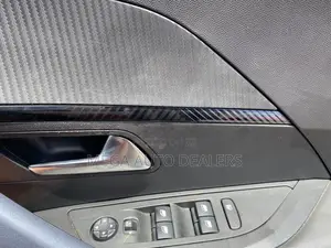 Peugeot 2008 2019 Orange