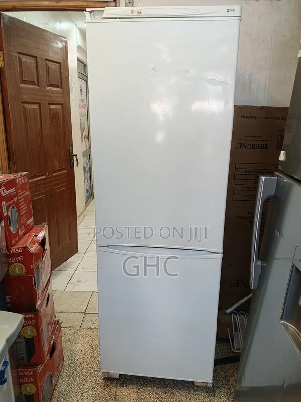 (White) Exuk Bottom Freezer