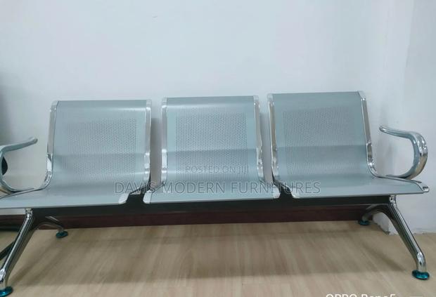 Waiting Chair - main view