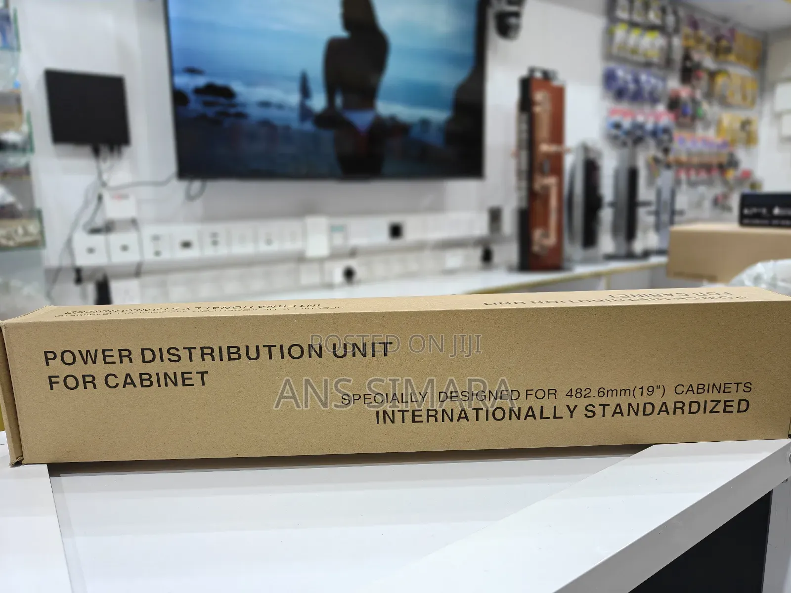 Power Distribution Unit 6way