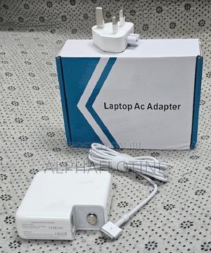 60 Watt Magsafe Power Adapter Features a Magnetic Dc Connector - thumbnail 2