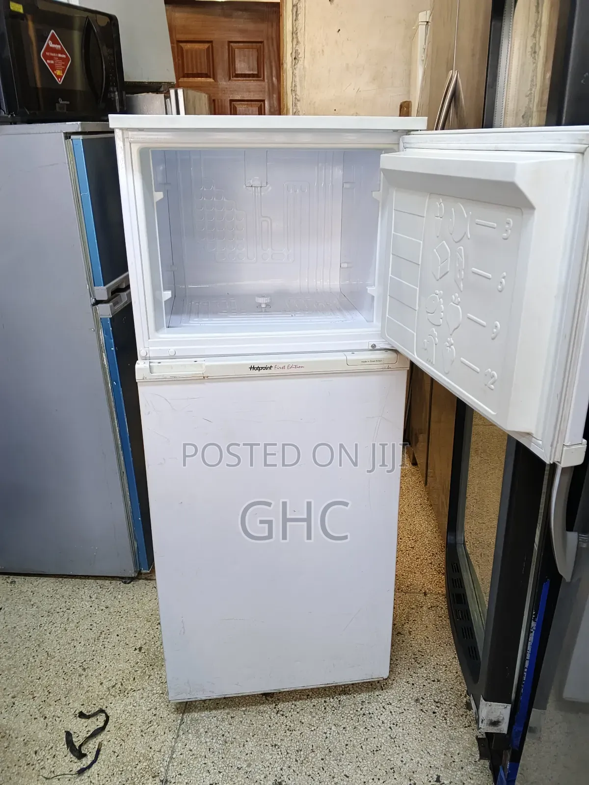 (White) Exuk Double Door Fridge