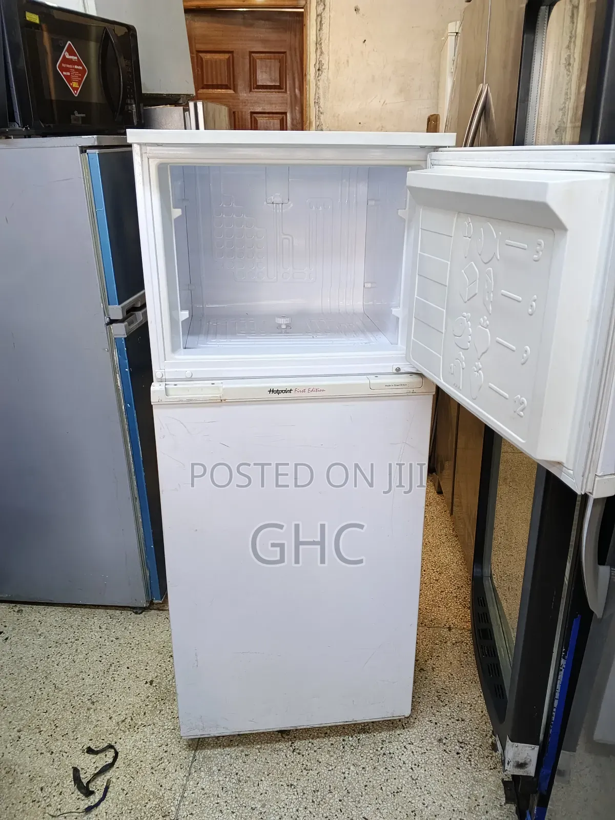 (White) Exuk Double Door Fridge