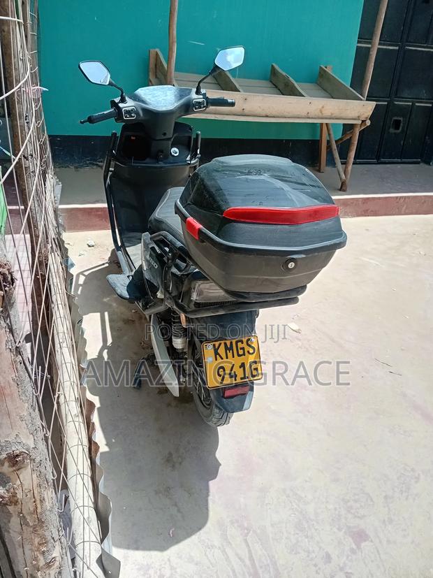 Motorcycle 2025 Black - thumbnail 2