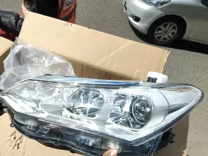 Non Xenon Headlight Fielder/Axio 165 2015-2018