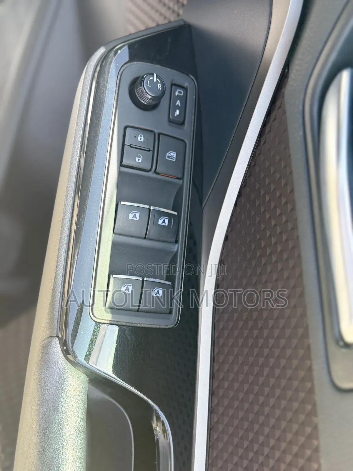 Toyota C-HR 2017 Silver
