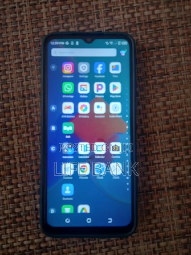 Tecno Spark 8C 64 GB - main view