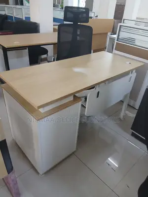 1.4m Light Oak Arctic White Desk