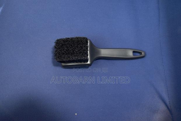 Tire Brush - main view