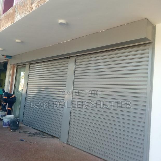 Lockable Manual Roller Shutter – Enhanced Security
