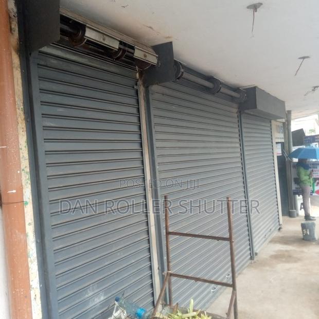 Lockable Manual Roller Shutter – Enhanced Security - thumbnail 2