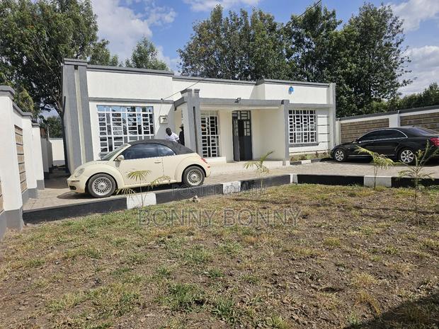 3bdrm Bungalow in Ngata, Nakuru Town West for sale