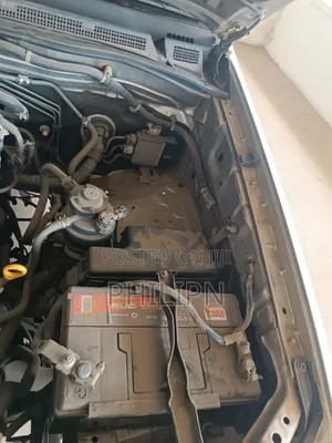 Toyota Hilux 2011 Silver