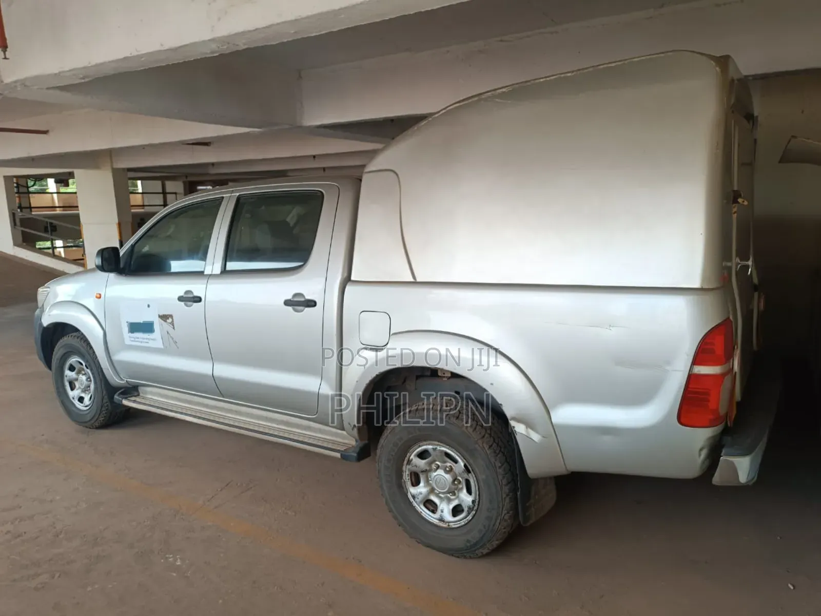 Toyota Hilux 2011 Silver