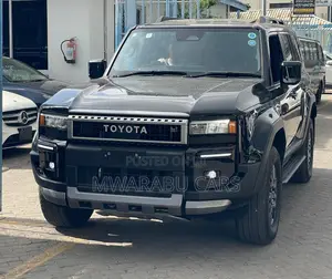 Toyota Land Cruiser Prado 2.8 2024 Black