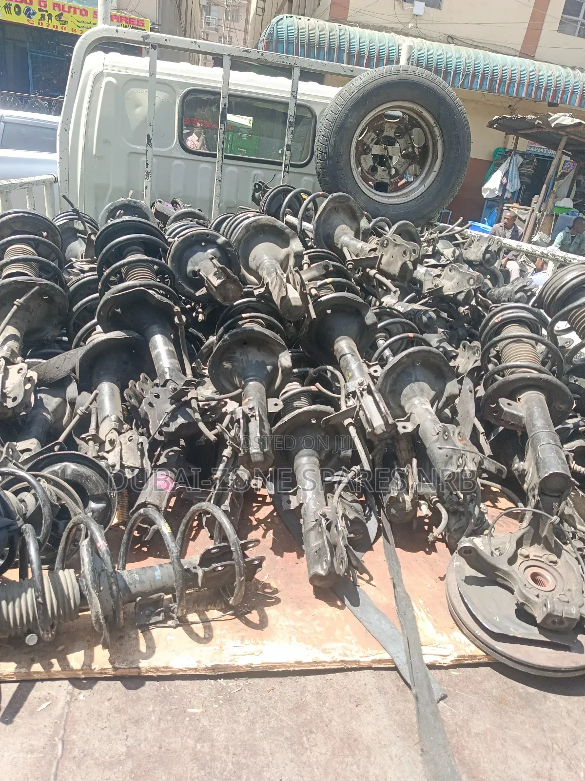 Shocks Complete Outlander, Galant Frontis,Airtrek, Rvr.