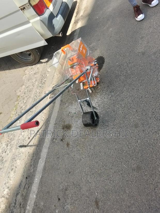Hand Push Roller Seed Planter