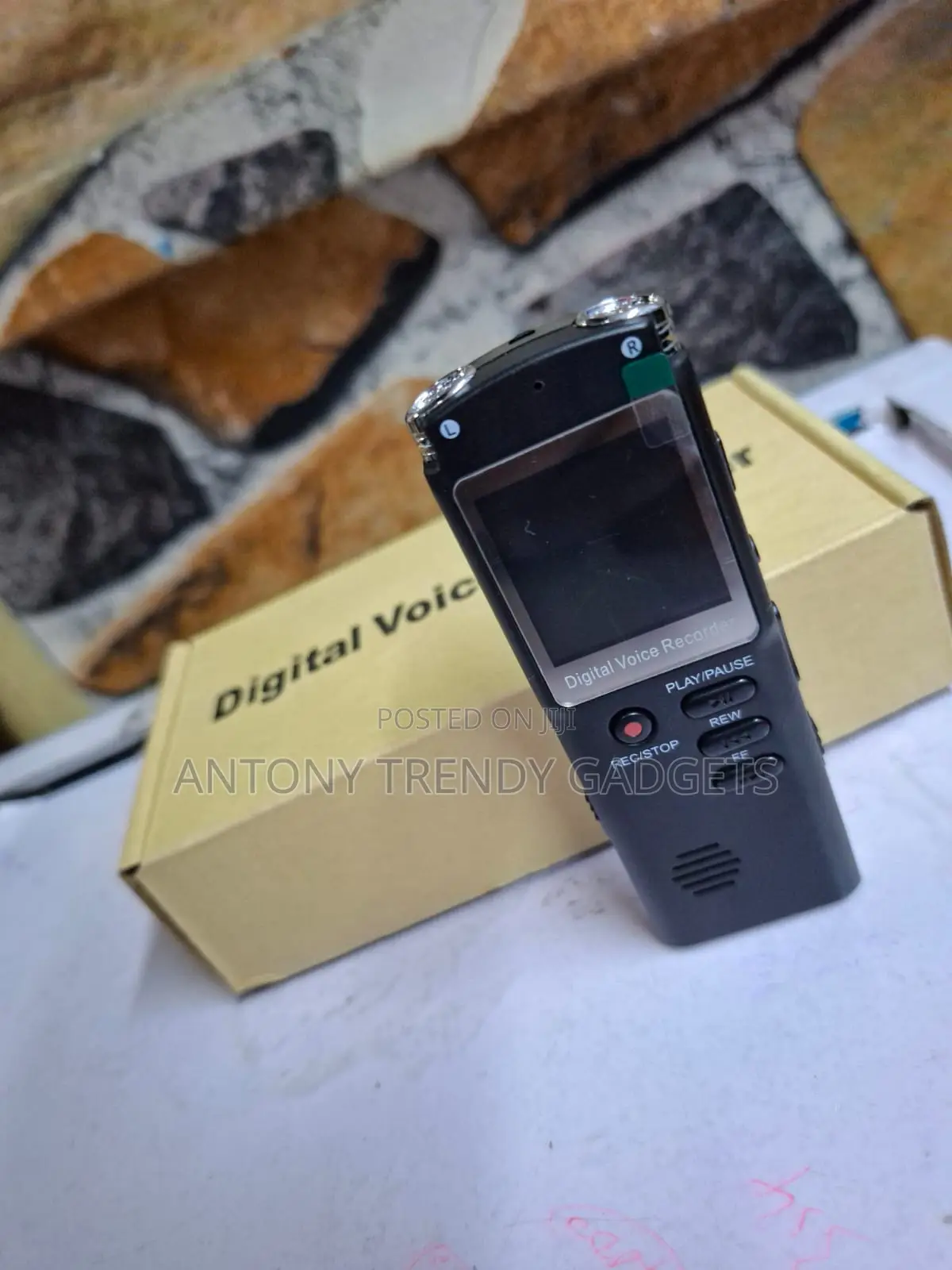 8gb Compact Digital Voice Recorder With Voice-activated Mode