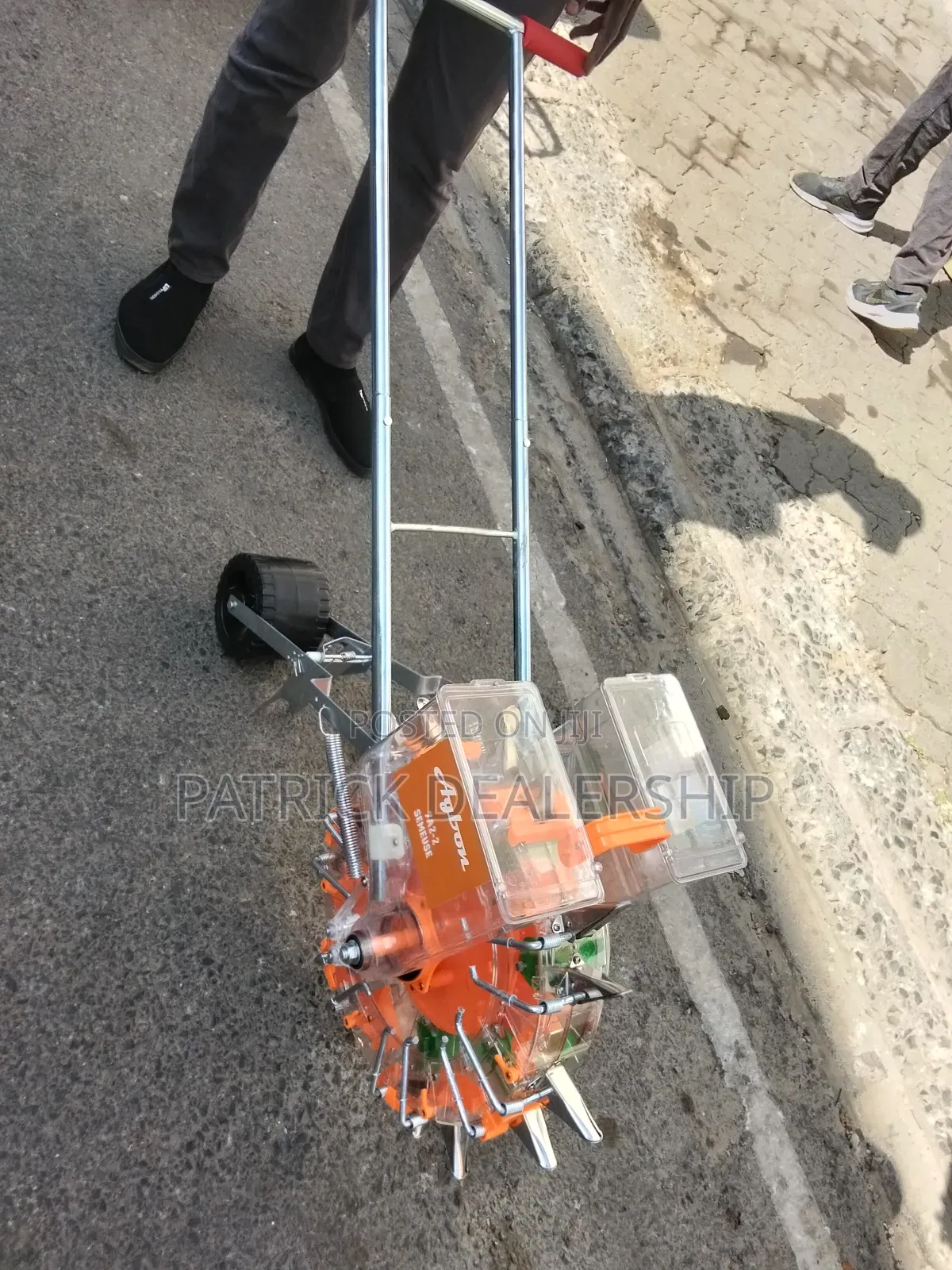 Seed Planter With Both Seed and Fertilizer