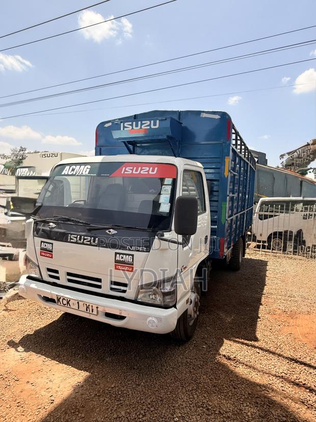 Isuzu NPR 2016 - thumbnail 3