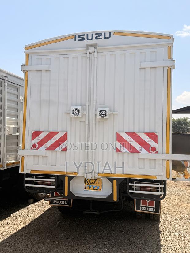 Isuzu NPR 2020 - thumbnail 3