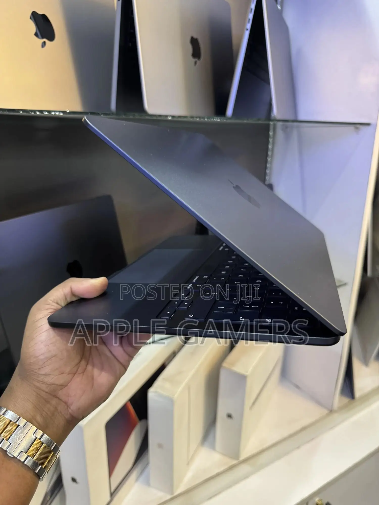 Laptop Apple MacBook Air 2024 M3 13-Inch 16GB Apple M3 SSD 256GB