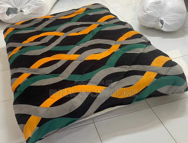 Woolen Thickened Blanket - thumbnail 3
