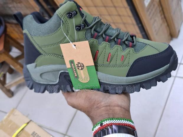 Skyview Hiking Boots - thumbnail 2