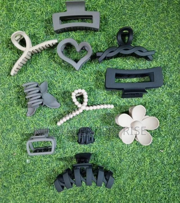 10-Piece Geometric Flower Hair Claw Set* - thumbnail 2
