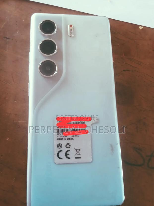 Tecno Camon 40 Pro 5G 256 GB Blue - main view