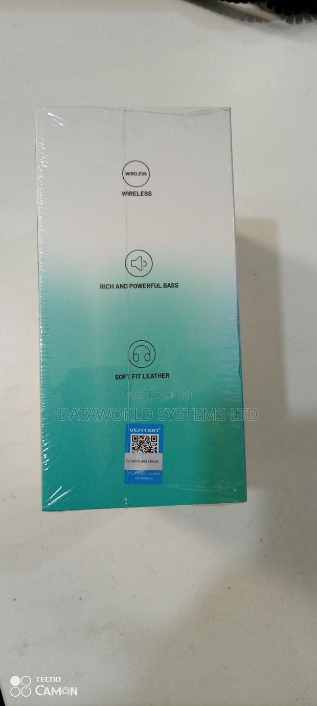 Wireless on-Ear Headphones - thumbnail 3