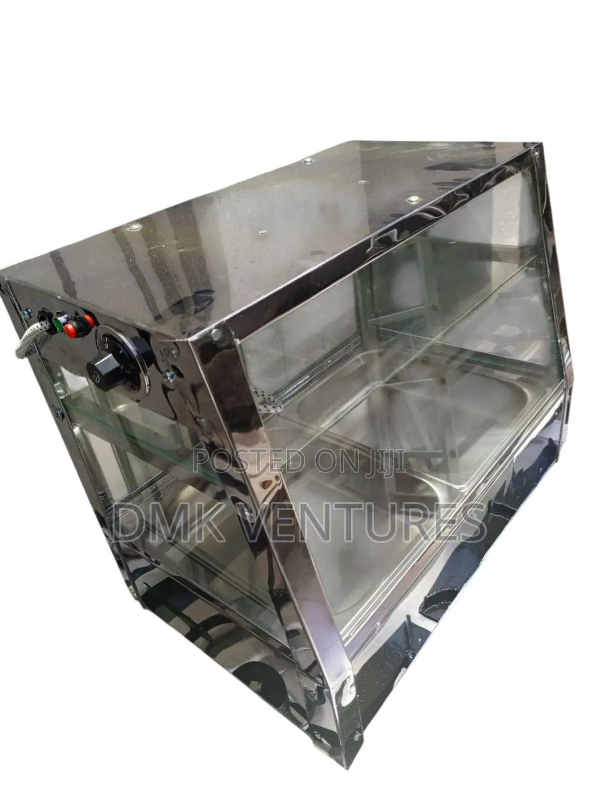 Surprising Glassy Chips/Snacks Display