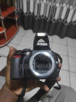 Nikon D3100 - thumbnail 2