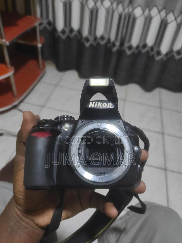 Nikon D3100 - main view