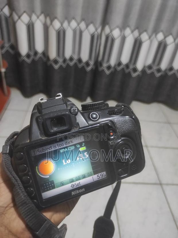 Nikon D3100 - thumbnail 3