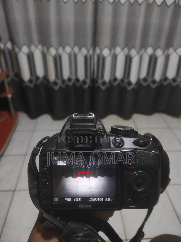 Nikon D3100 - thumbnail 4