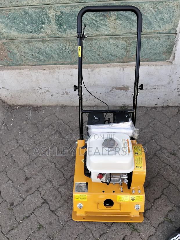 Plate Compactor (Honda Engine)