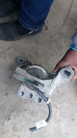 Ex Japan Mazda Demio Petrol Engine Mounting