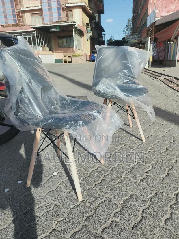 Office Furniture:Nordic Plastic Dining Chair