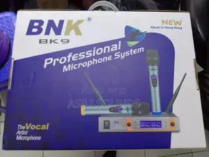 BNK Bk9 Professional Wireless Microphone System.