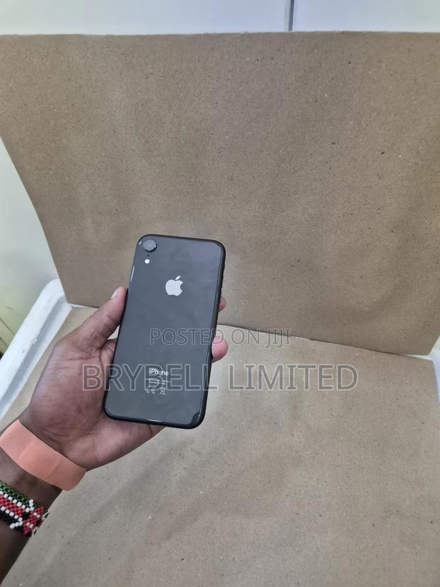 Apple XR 64 GB Black - thumbnail 3