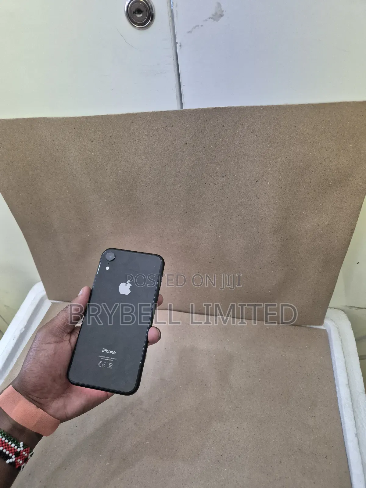 Apple XR 64 GB Black
